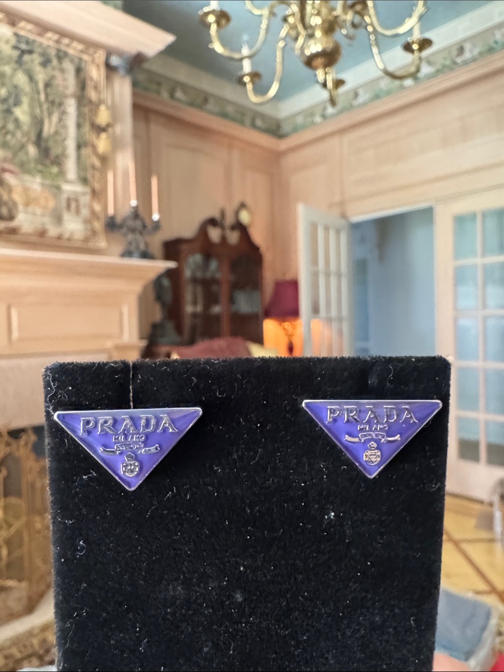Earrings Triangle Stud - Picture 5 of 8